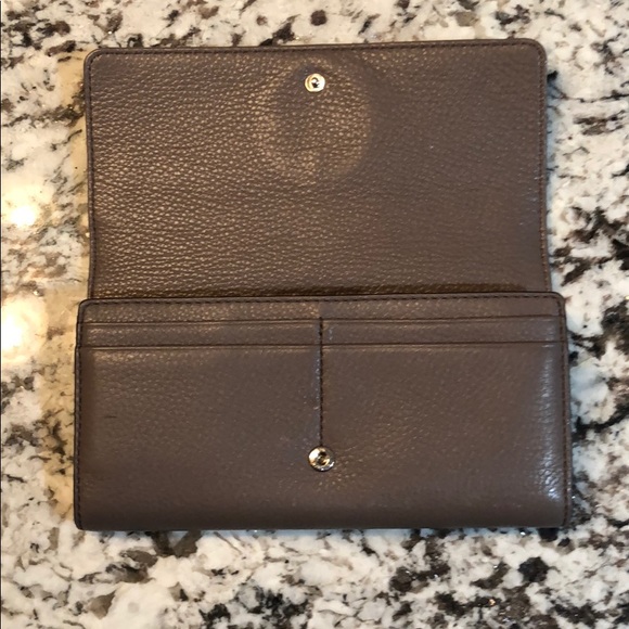 Michael Kors Wallet - Grey Pebbled Leather - Picture 3 of 6
